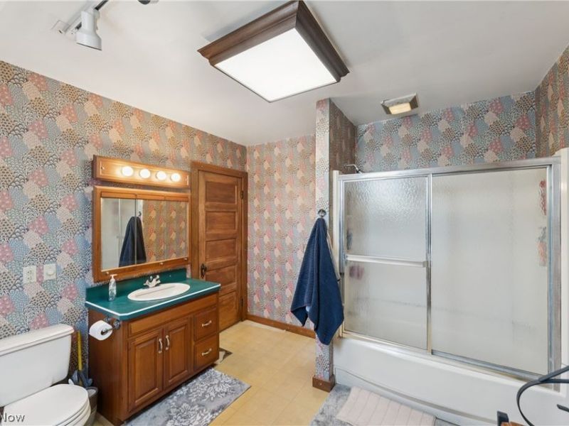 3714 Henritze Avenue, Cleveland, OH 44109 Photo 20