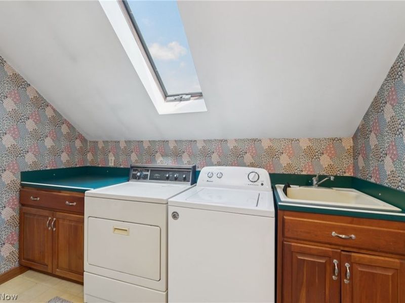 3714 Henritze Avenue, Cleveland, OH 44109 Photo 22