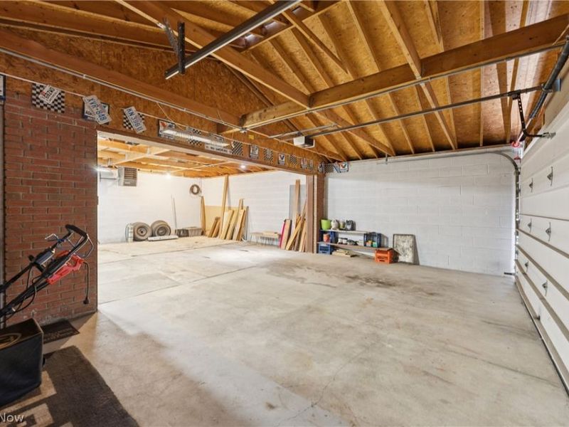 3714 Henritze Avenue, Cleveland, OH 44109 Photo 38