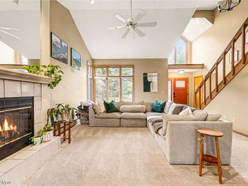 2192 Chimney Ridge Dr, Madison, OH 44057 Photo 2