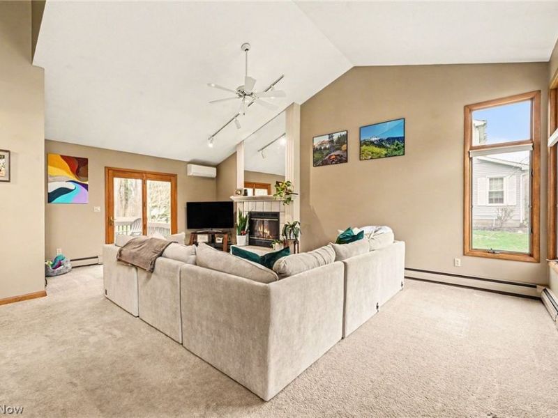 2192 Chimney Ridge Dr, Madison, OH 44057 Photo 3