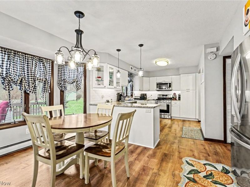 2192 Chimney Ridge Dr, Madison, OH 44057 Photo 6