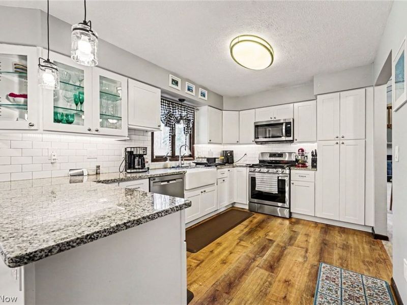 2192 Chimney Ridge Dr, Madison, OH 44057 Photo 7