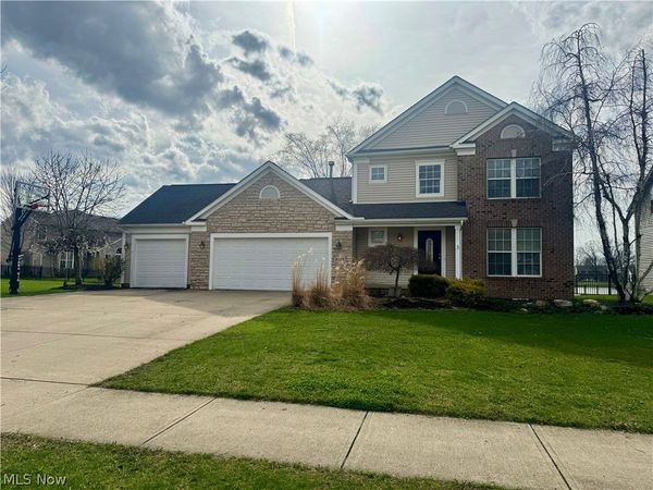 9028 Victoria Lane, North Ridgeville, OH 44039