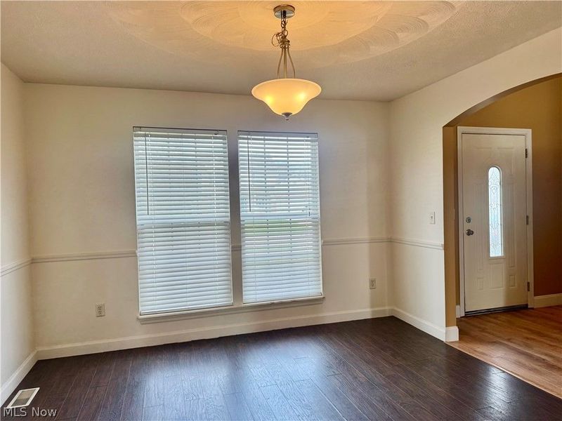 9028 Victoria Lane, North Ridgeville, OH 44039 Photo 4