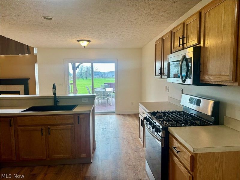 9028 Victoria Lane, North Ridgeville, OH 44039 Photo 6