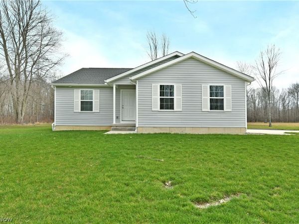 5554 Alva Avenue NW, Warren, OH 44483