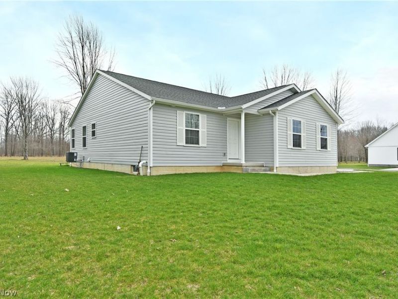 5554 Alva Avenue NW, Warren, OH 44483 Photo 2