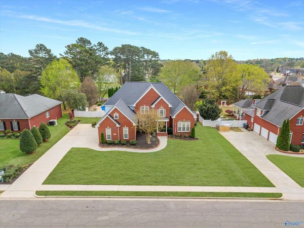 104 Hidden Creek Drive, Huntsville, AL 35806