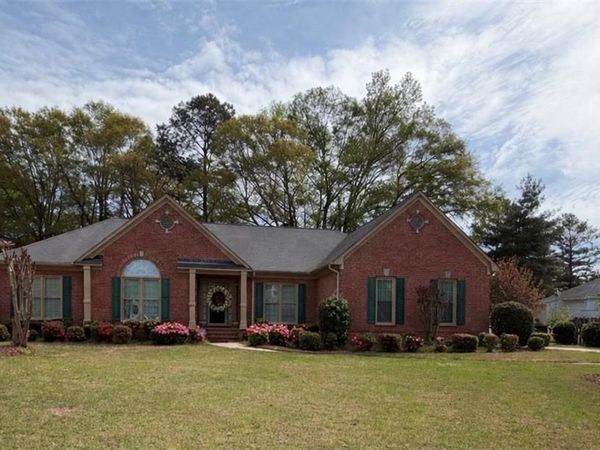 1760 Heatherstone Hollow SE, Conyers, GA 30013