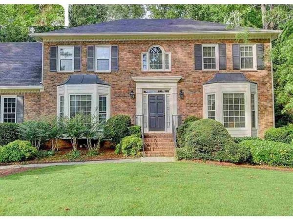 380 Silver Creek Run, Lawrenceville, GA 30044