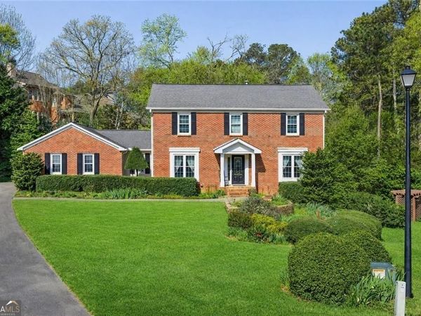 2931 Winding Circle SW, Lilburn, GA 30047