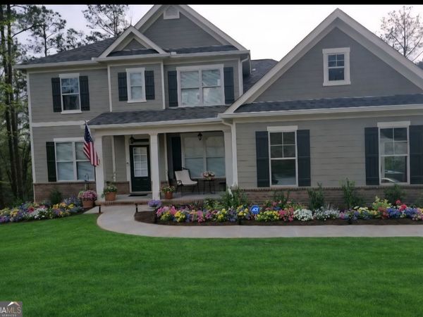 530 Thomas Drive, Loganville, GA 30052