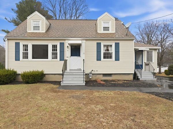 9 Anna Street, Chelmsford, MA 01863