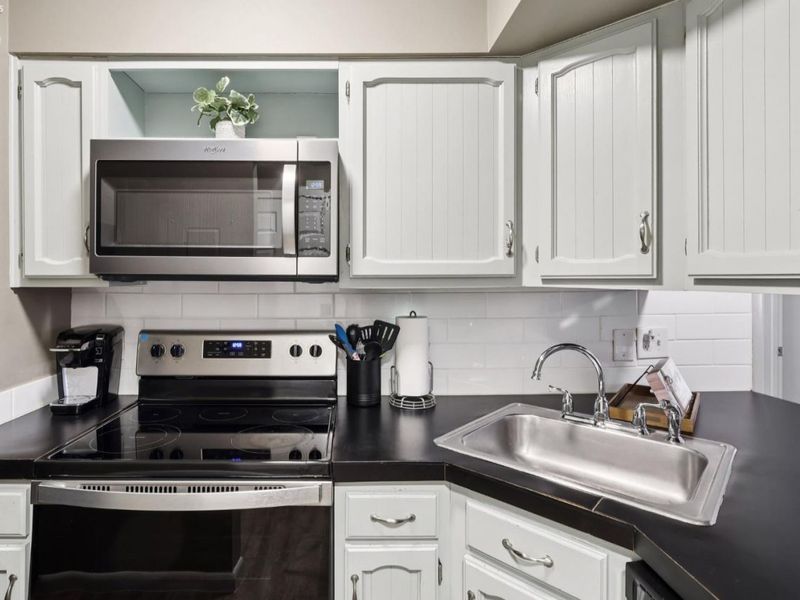 352 Main Street, Unit B, Huron, OH 44839 Photo 9