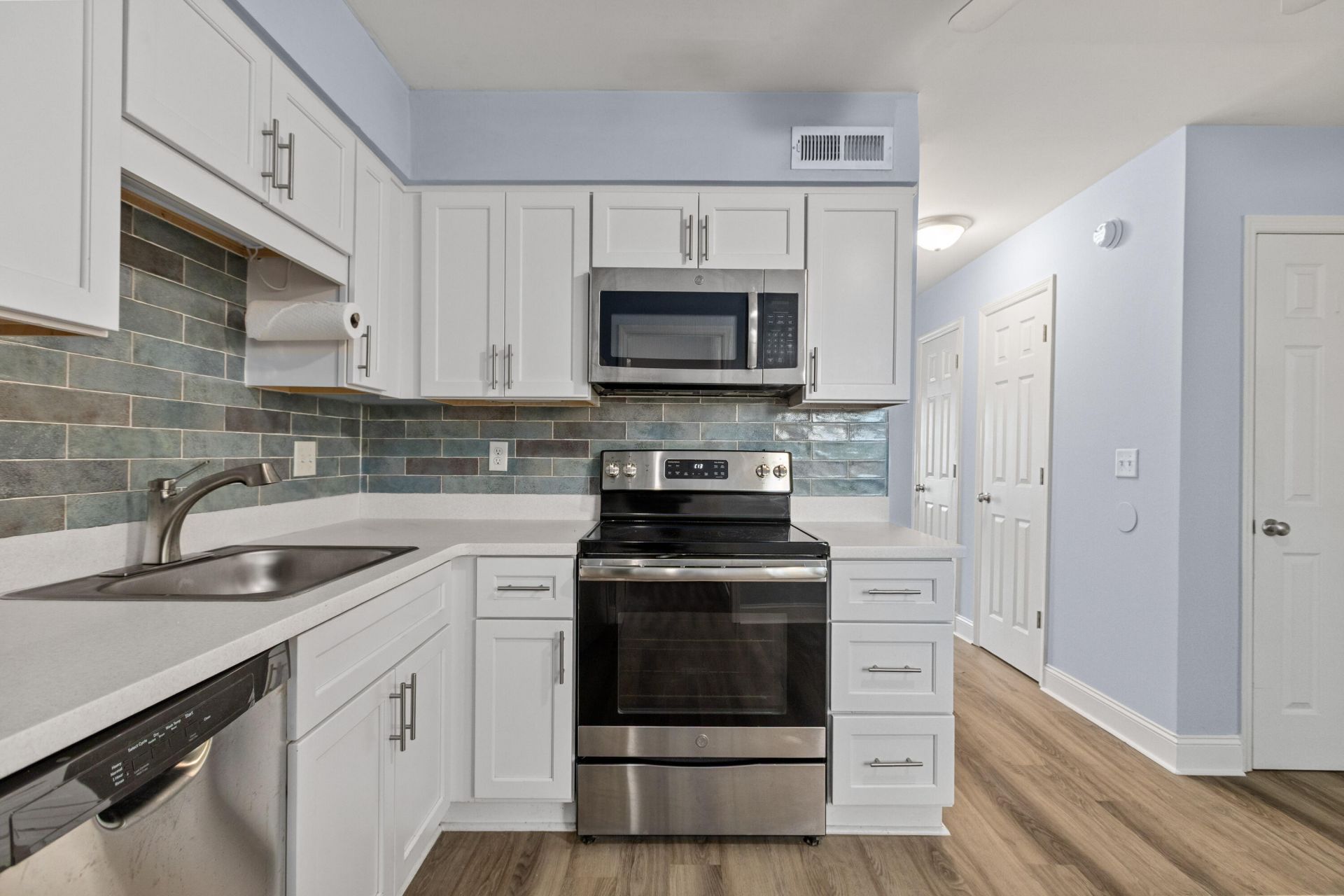 1521 Nantahala Boulevard Photo 9