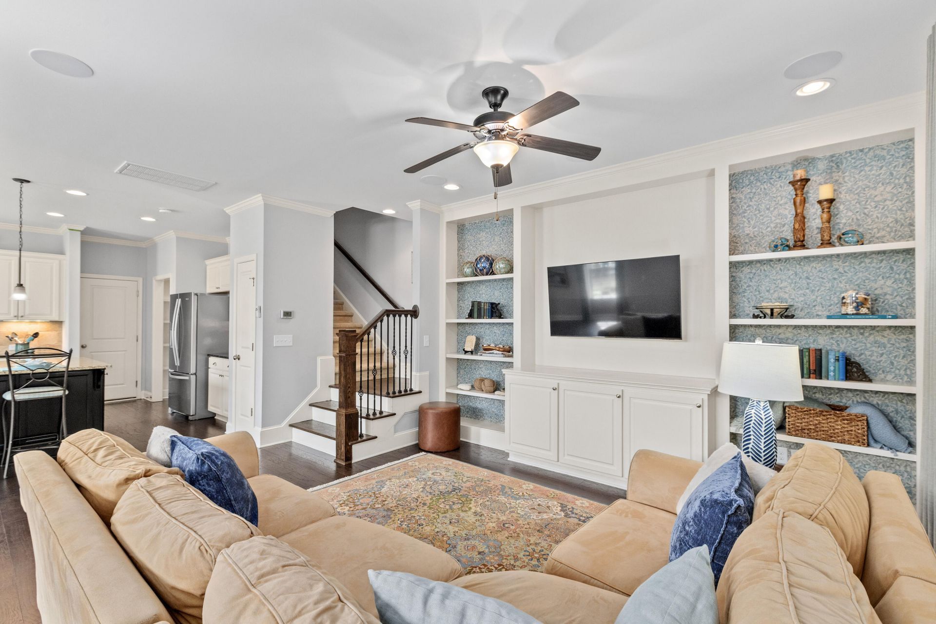 2574 Kings Gate Lane Photo 13