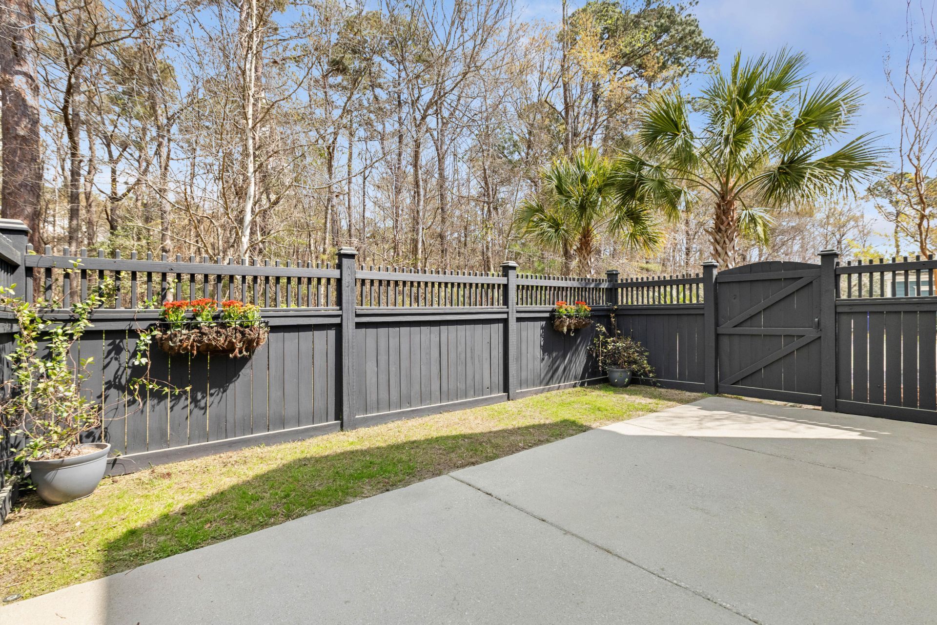 2574 Kings Gate Lane Photo 35