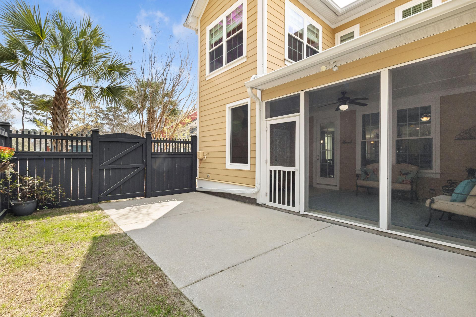 2574 Kings Gate Lane Photo 36