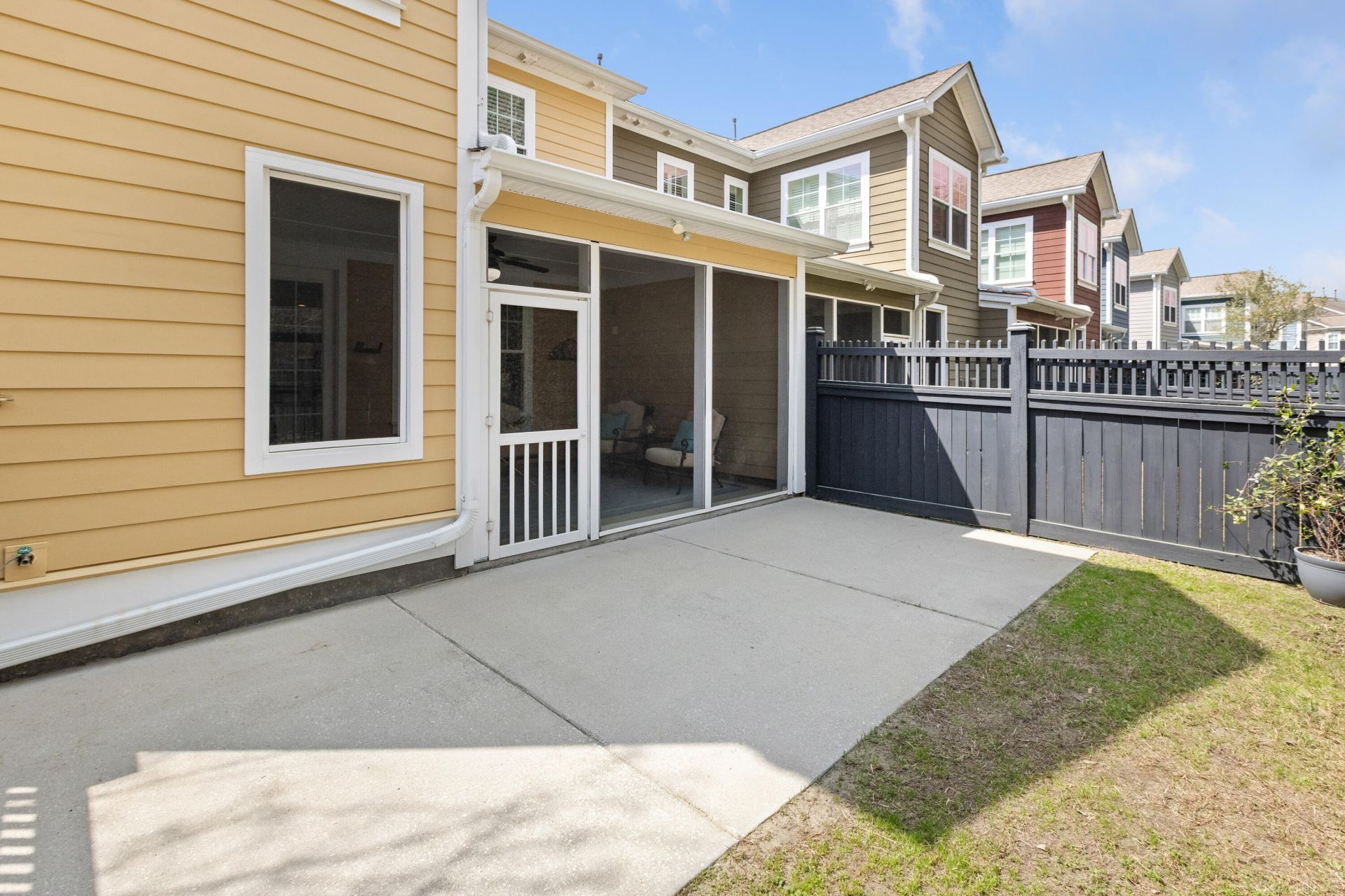 2574 Kings Gate Lane Photo 37