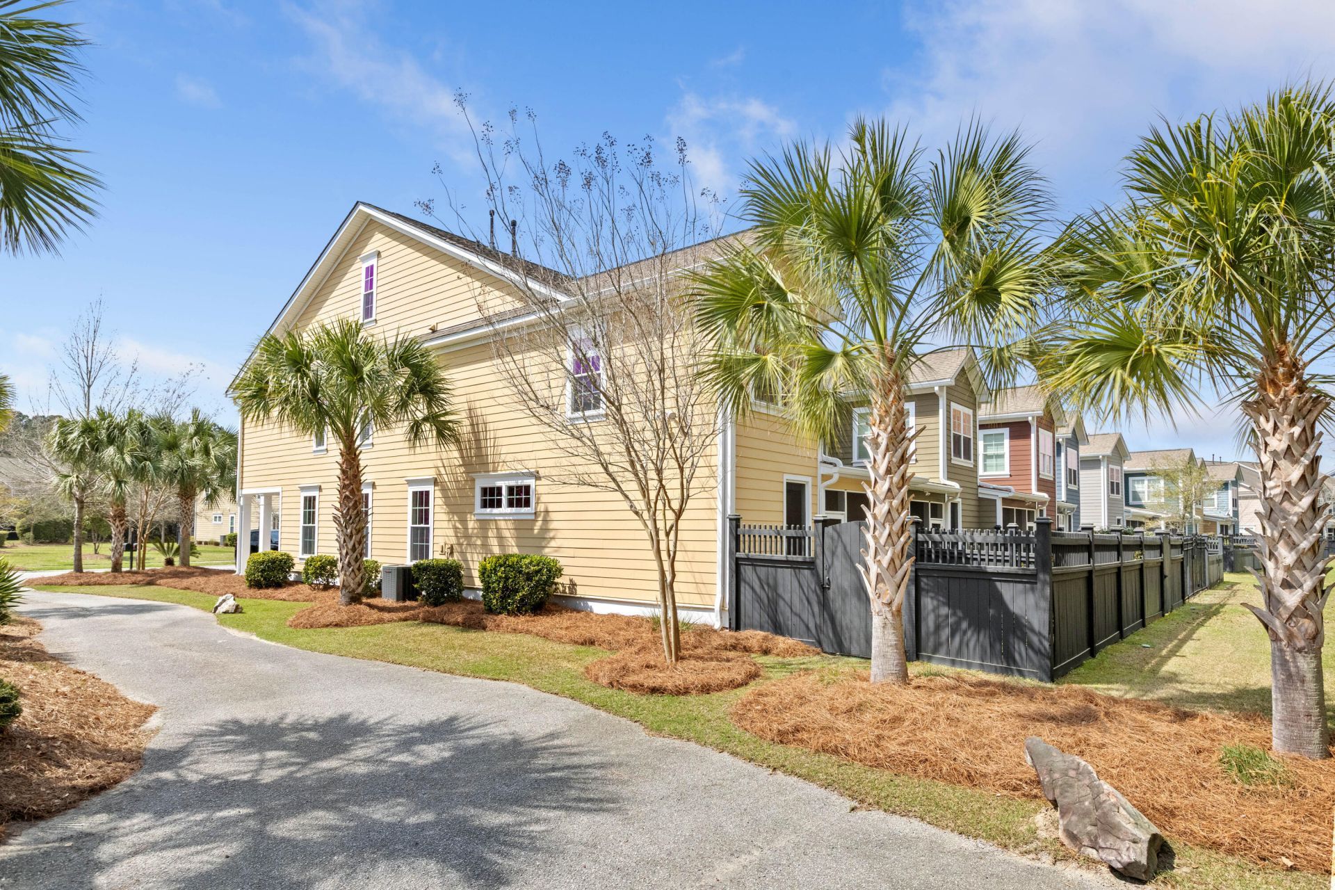 2574 Kings Gate Lane Photo 40