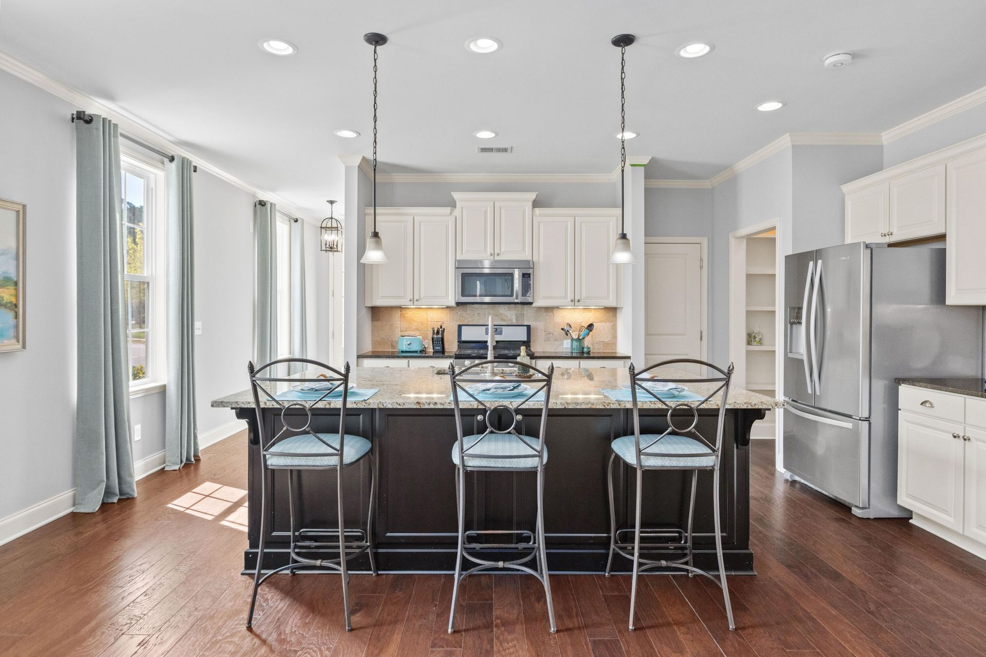 2574 Kings Gate Lane Photo 9