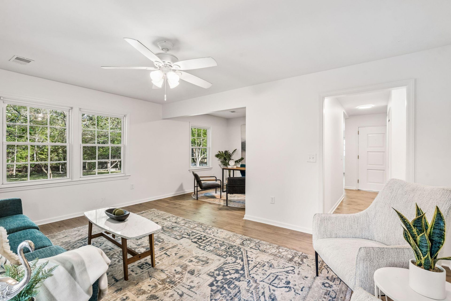 1122 Wellington Photo 12