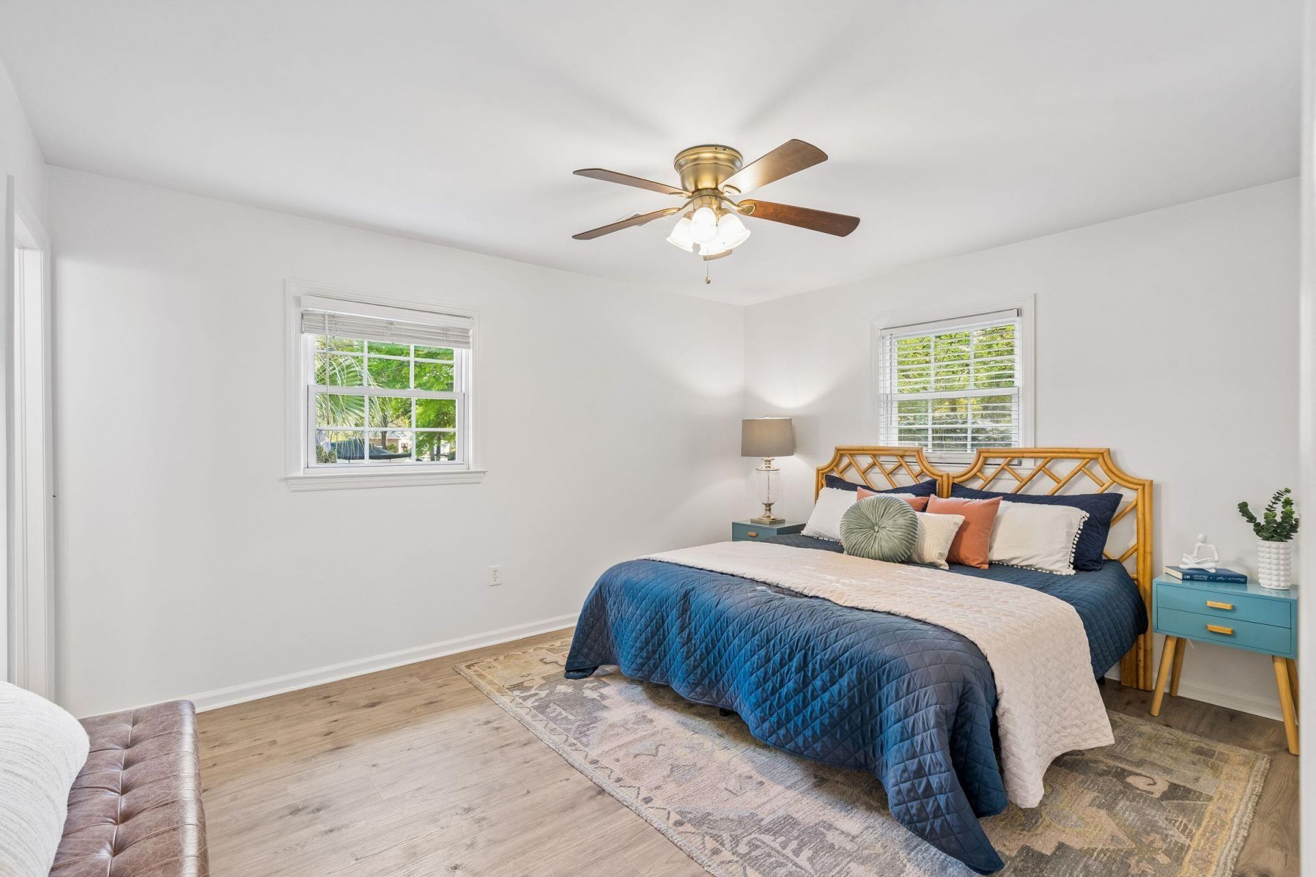 1122 Wellington Photo 14