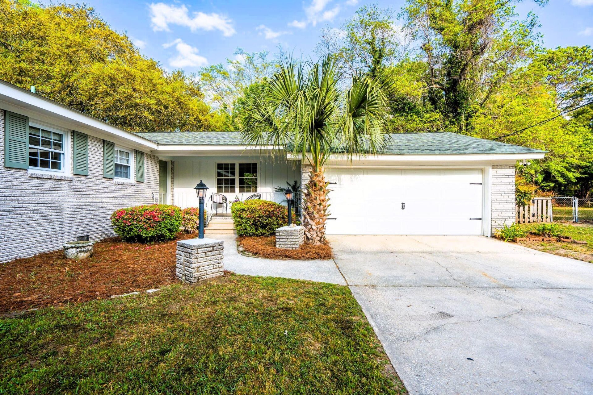 1122 Wellington Photo 2