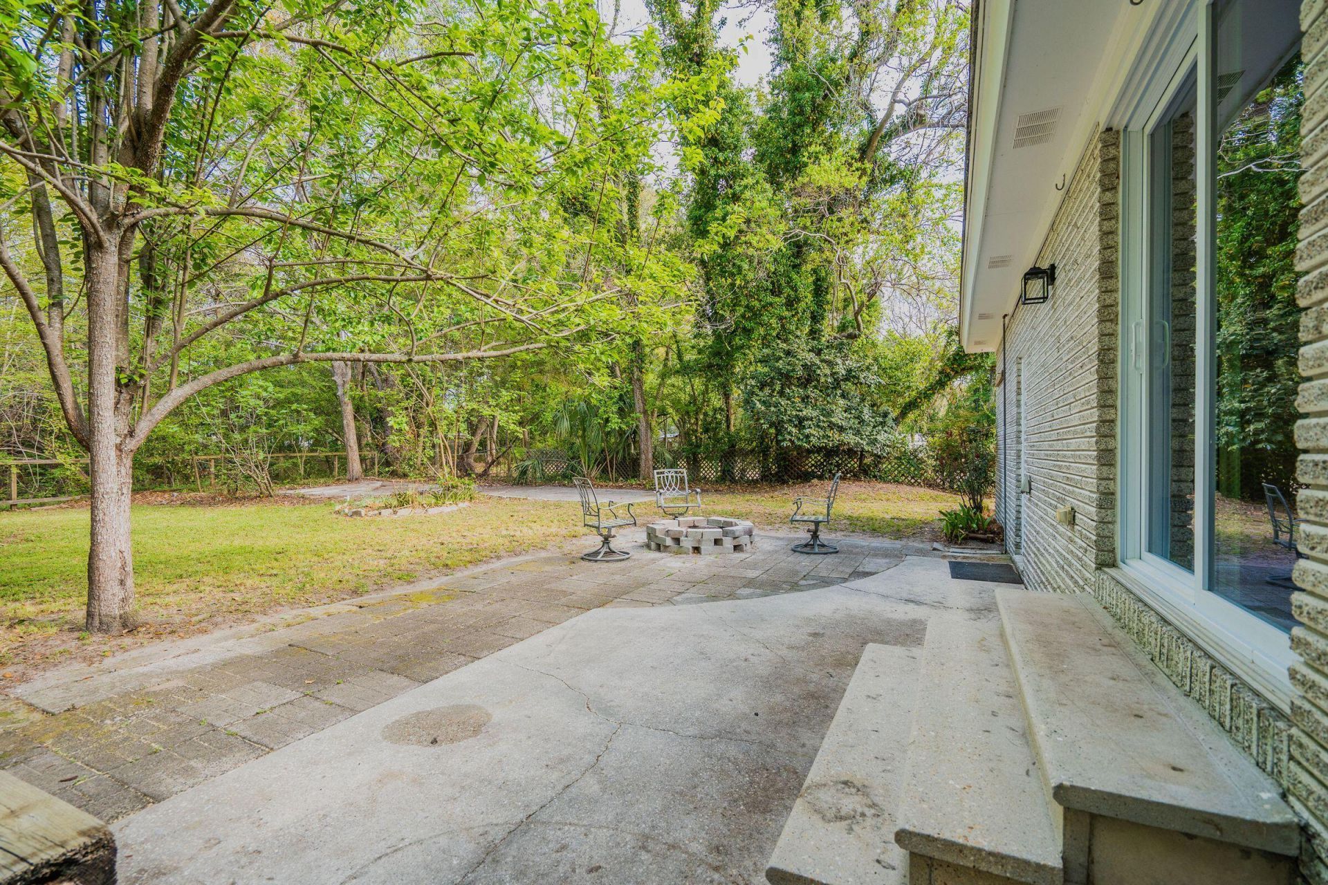 1122 Wellington Photo 21