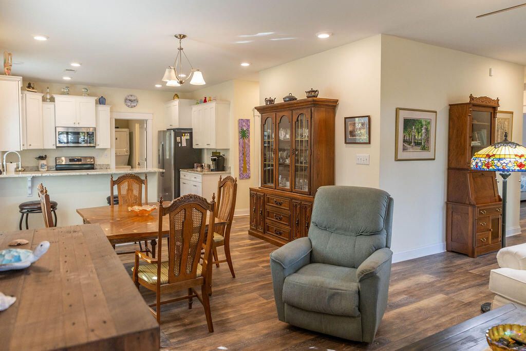 518 Jungle Road Photo 20