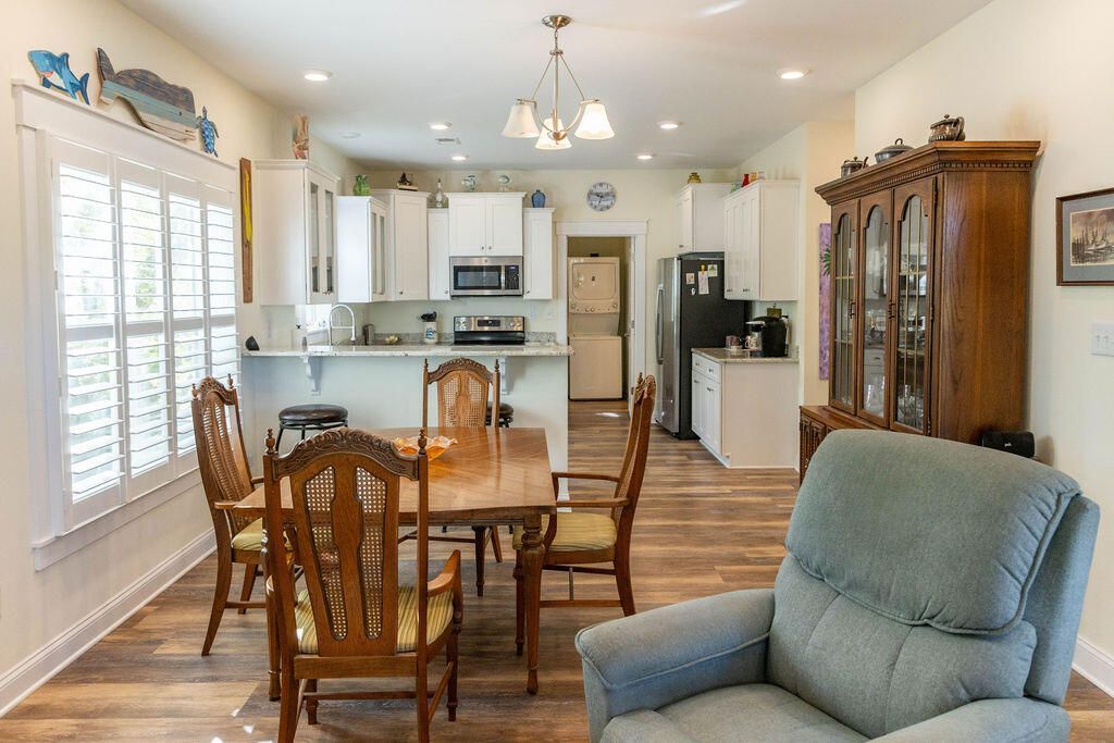 518 Jungle Road Photo 21