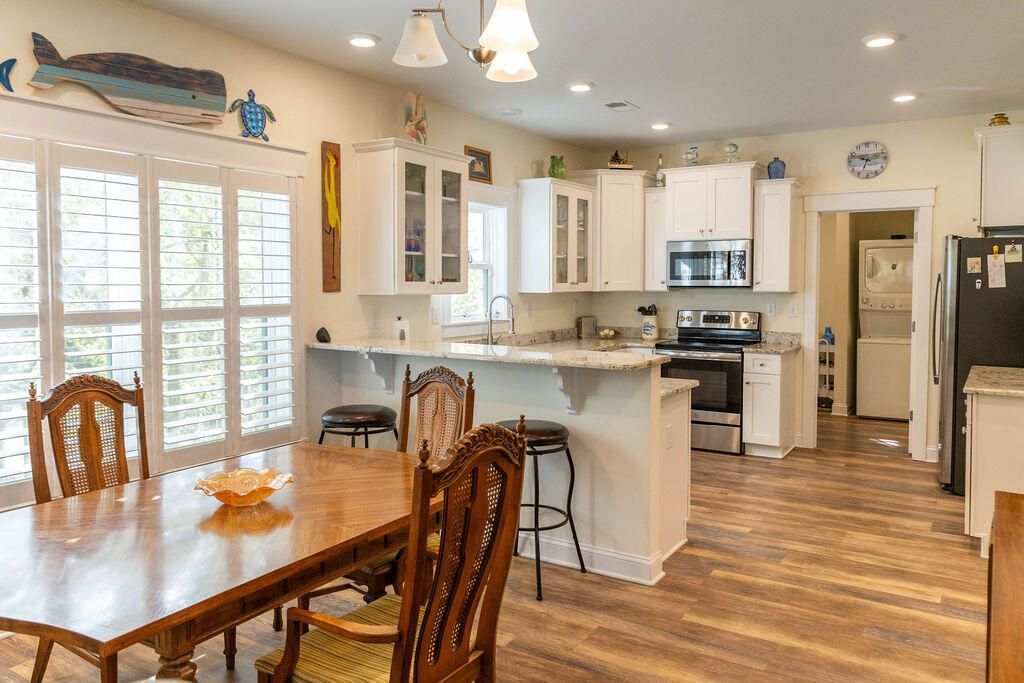 518 Jungle Road Photo 22