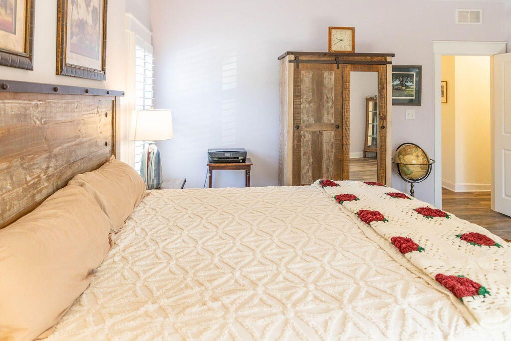 518 Jungle Road Photo 33