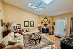 1424 Amanda Park Lane photo 4