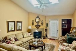 1424 Amanda Park Lane photo 4