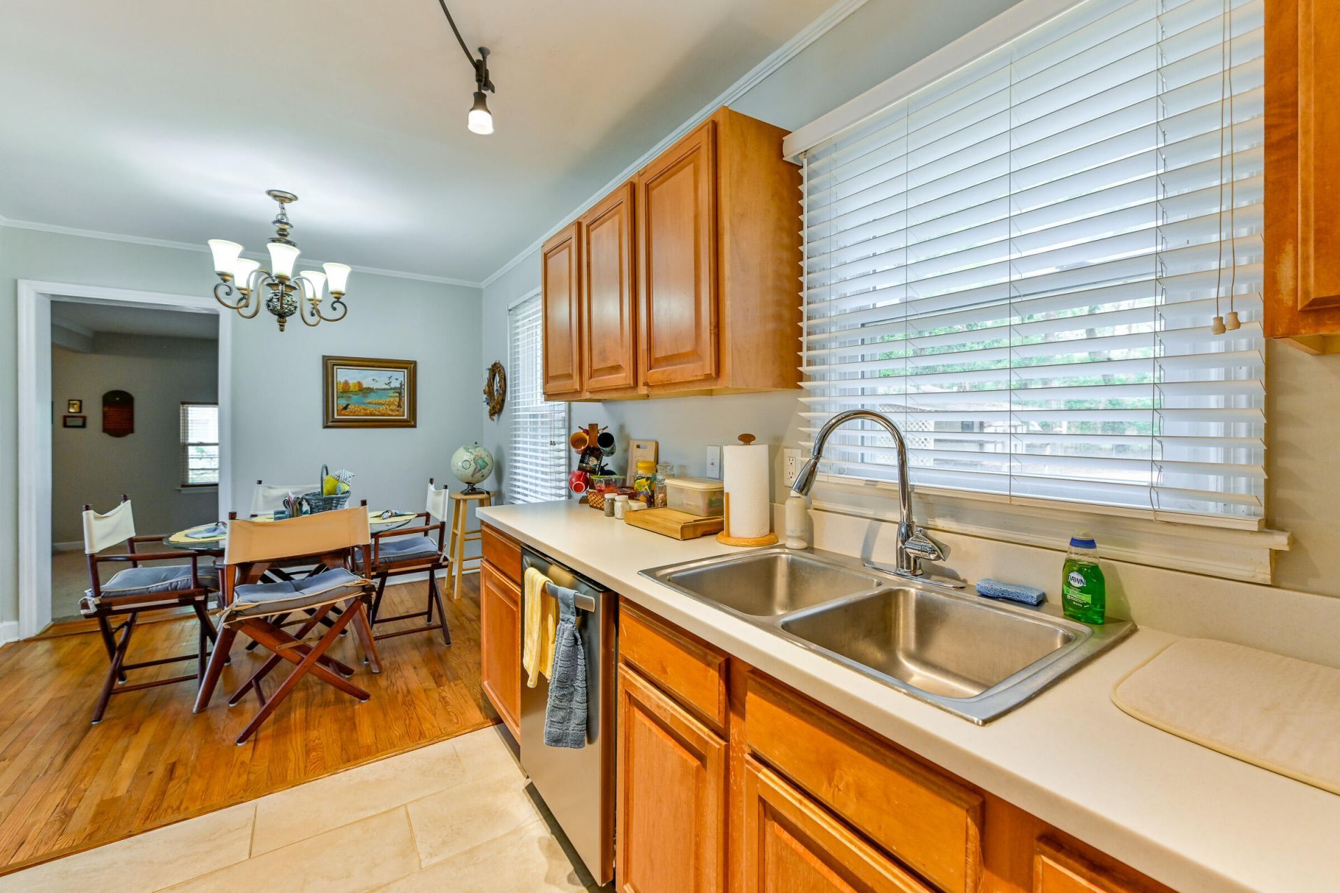 307 Burroughs Avenue Photo 16