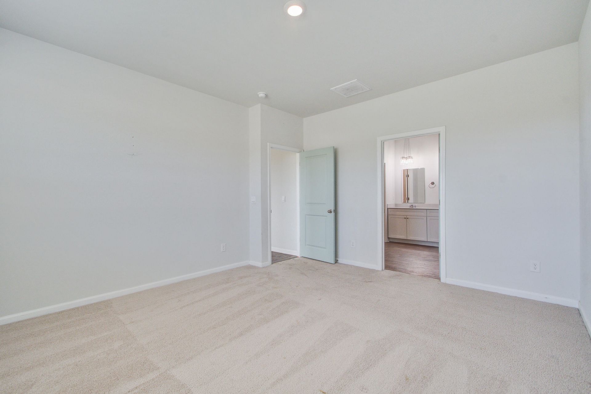 514 Sybilwood Lane Photo 11