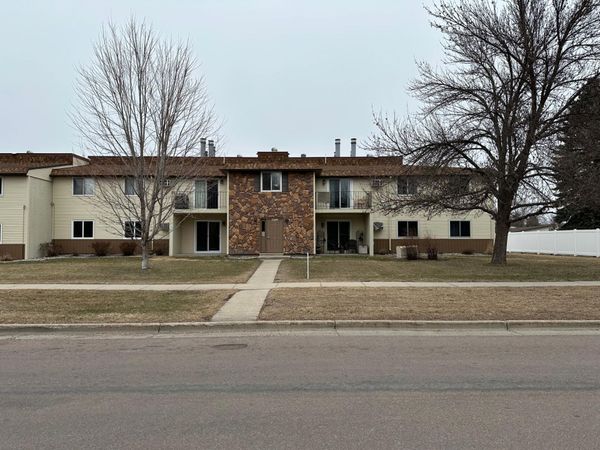 3249 16th Avenue S, Unit 1, Fargo, ND 58103
