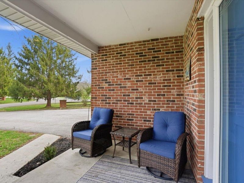 12815 Fox Run Court NW, Pickerington, OH 43147 Photo 3