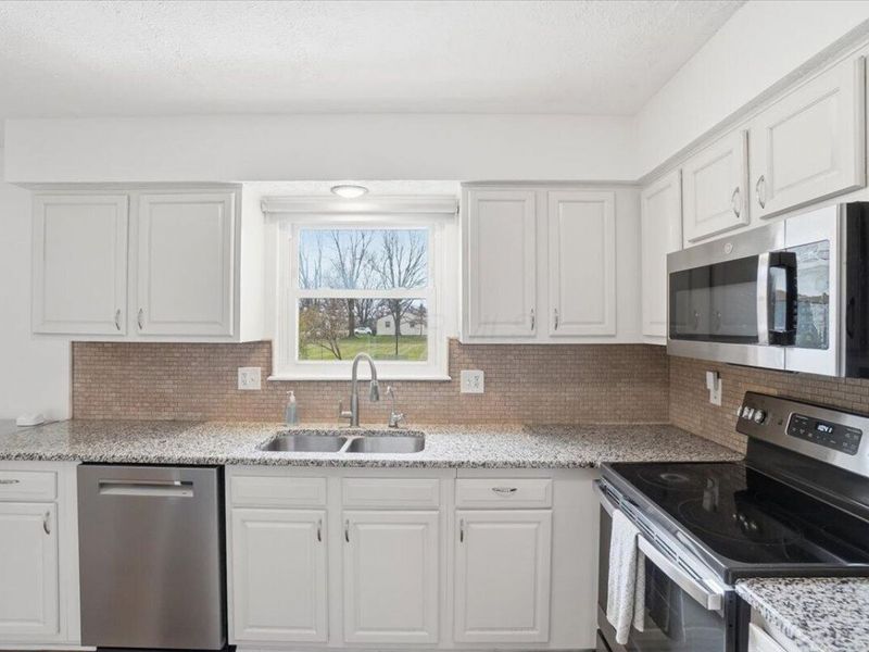 12815 Fox Run Court NW, Pickerington, OH 43147 Photo 5