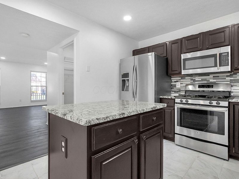 617 Arden Street , Lewis Center, OH 43035 Photo 10