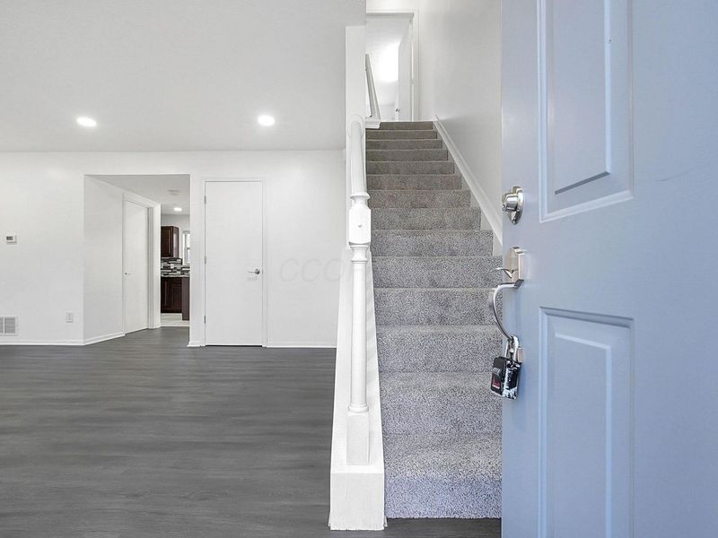 617 Arden Street , Lewis Center, OH 43035 Photo 4