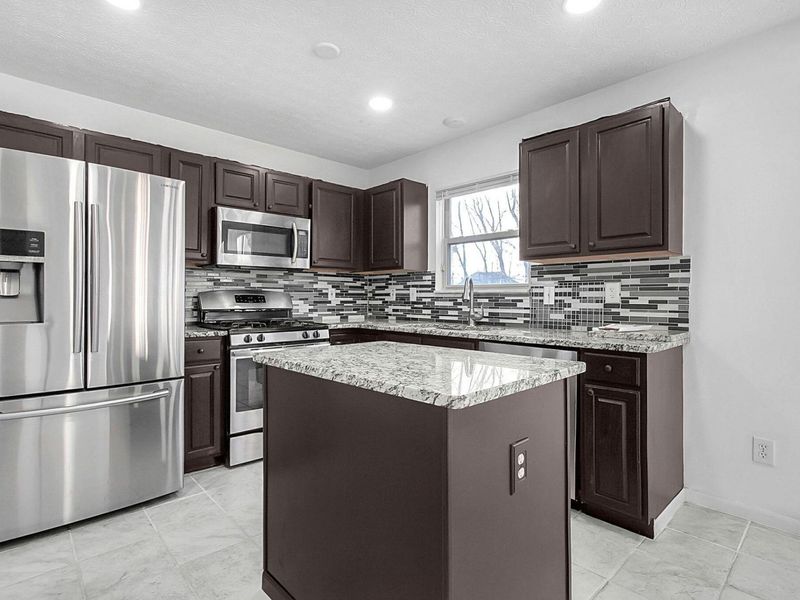 617 Arden Street , Lewis Center, OH 43035 Photo 9