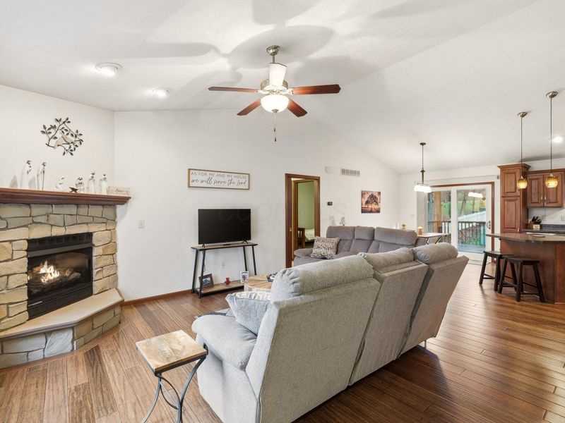 865 Terrace View Drive , Howard, OH 43028 Photo 4