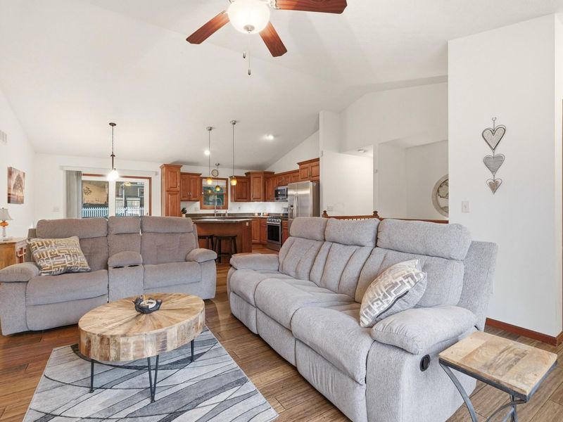 865 Terrace View Drive , Howard, OH 43028 Photo 5