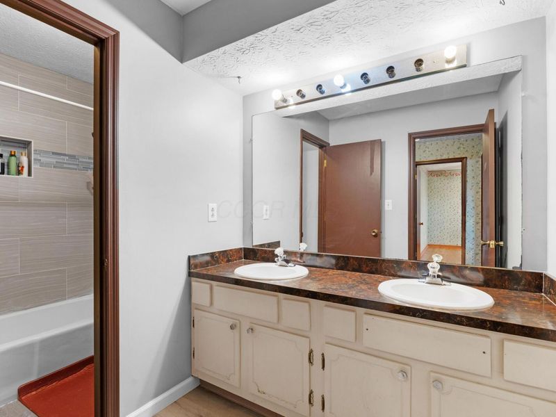 2817 Bella Via Avenue, Columbus, OH 43231 Photo 16