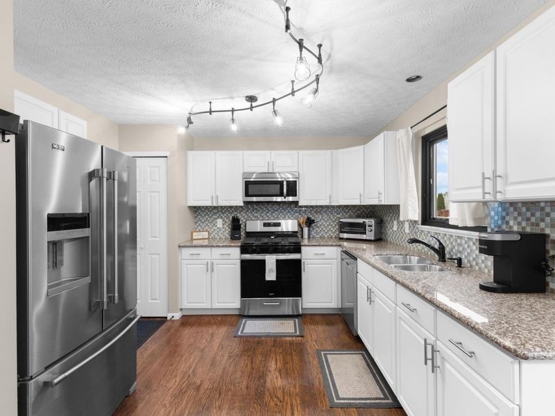 130 Welshmore Drive, Galloway, OH 43119 Photo 13