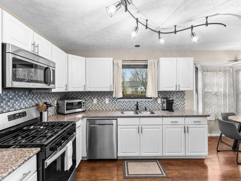 130 Welshmore Drive, Galloway, OH 43119 Photo 15