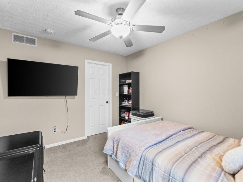 130 Welshmore Drive, Galloway, OH 43119 Photo 23